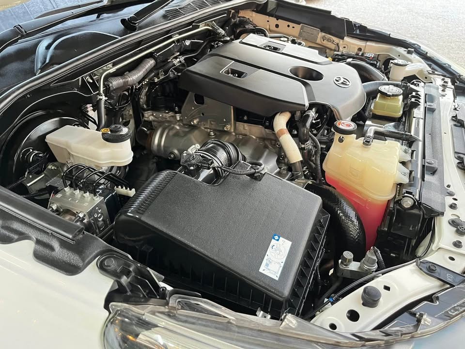 Car image 11